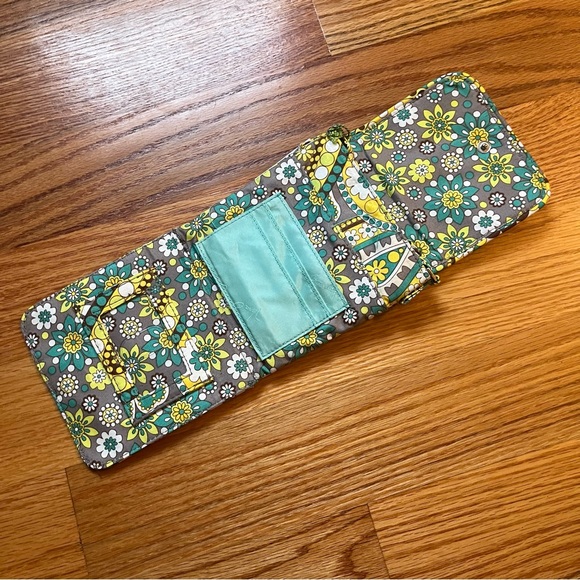 Vera Bradley tiny traveller in lemon parfait - Picture 3 of 4